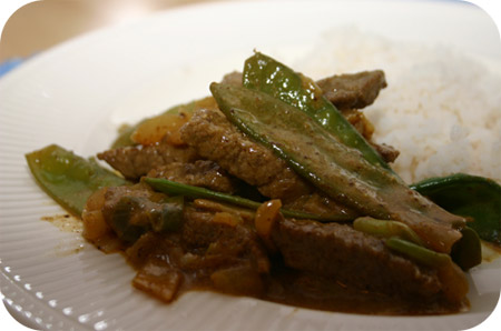 Rijst met Peultjes en Rundvlees in Currysaus