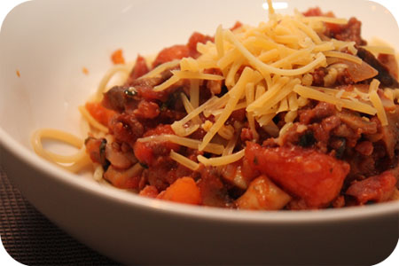 Spaghetti met Worteltjes en Champignons in Tomatensaus