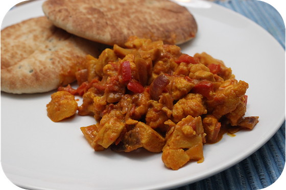 Curry Madras met Naanbrood