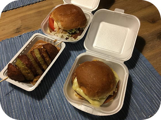 't Hoekje - Veenendaal hamburger speciaal, cheeseburger, berenhap