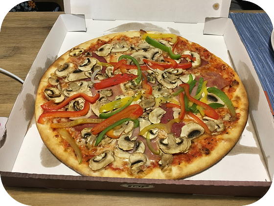 Della Chef Veenendaal pizza Quattro Stagioni