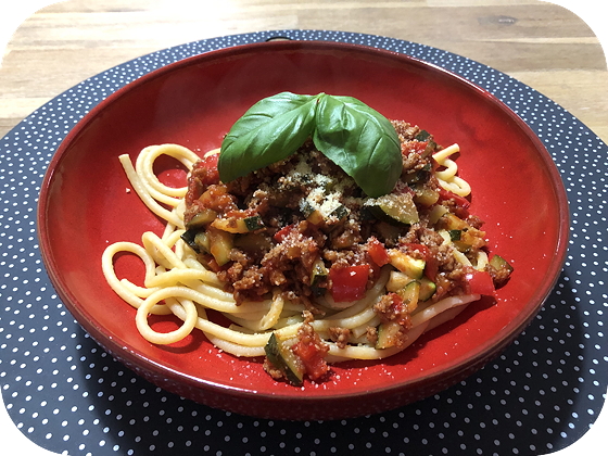 Spaghetti met Courgette en Paprika in Tomatensaus