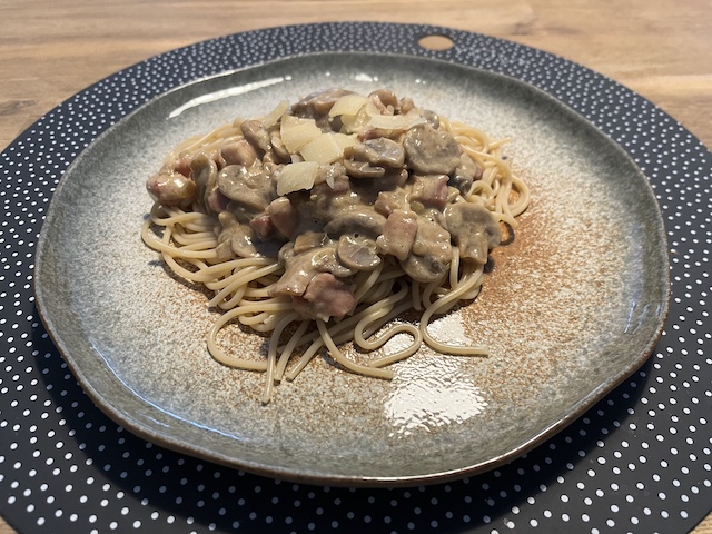 Pasta met Champignons en Spekjes in Romige Saus