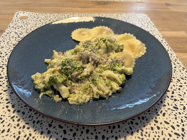 Girasoli met Broccoli en Gehakt in Roomsaus